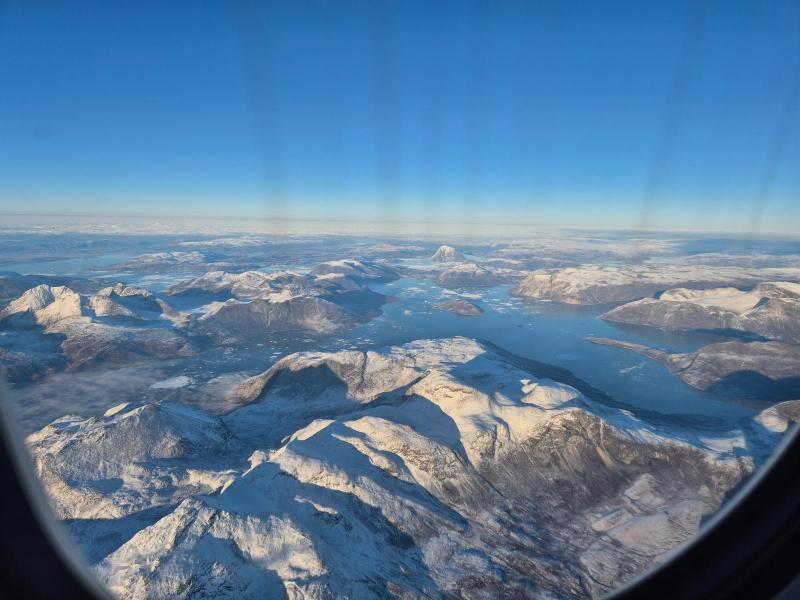 Nuuk fjorden fra Danmarksflyveren - vinter og sol. Meget is fra Isfjorden