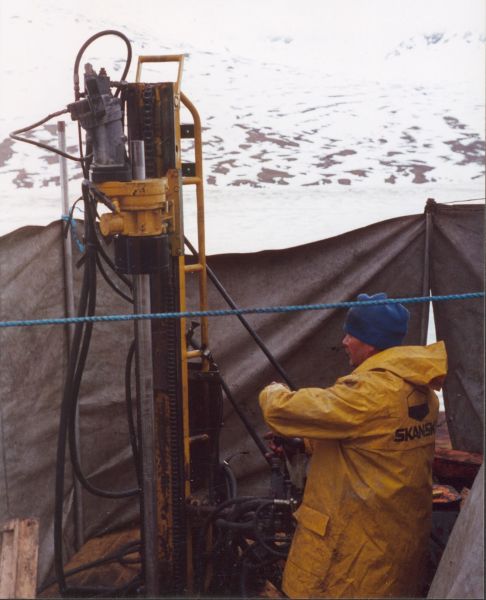 1992-06-Teltlejr-ved-boreproevninger-04