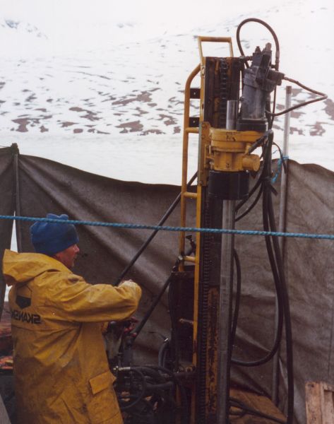 1992-06-Teltlejr-ved-boreproevninger-18