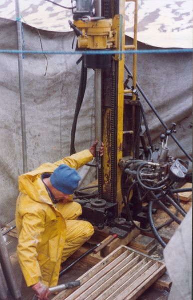 1992-06-Teltlejr-ved-boreproevninger-21