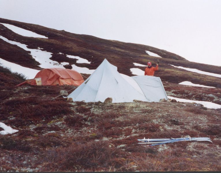 1992-06-Teltlejr-ved-boreproevninger-25