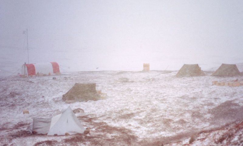 1992-06-Teltlejr-ved-boreproevninger-30