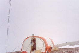 1992-06-Teltlejr-ved-boreproevninger-06