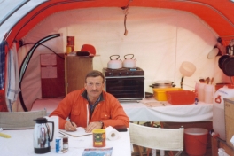 1992-06-Teltlejr-ved-boreproevninger-29