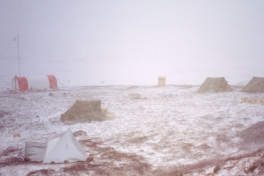 1992-06-Teltlejr-ved-boreproevninger-30