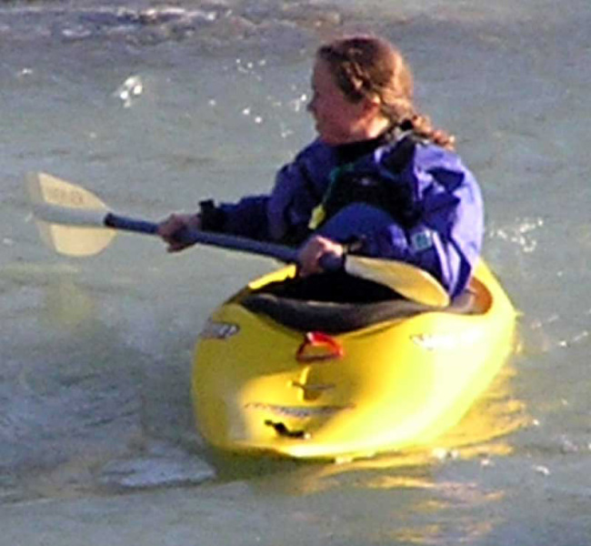 2004-08-07-aili_kajak4