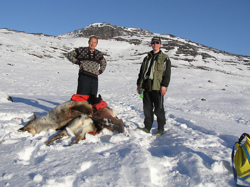 2005-10-21-22-23_rensdyrjagt_barn_john_suulut_076