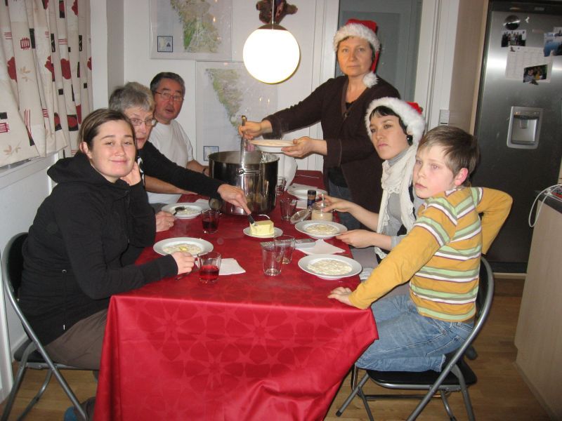 2008-12-23_ruth_joergen_mette_ivalo_rumle_003