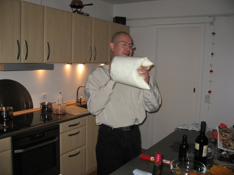 2008-12-31_nytaarsaften_maren_palle_svend_009