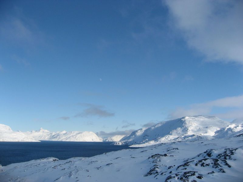 Djanco - ude og inde