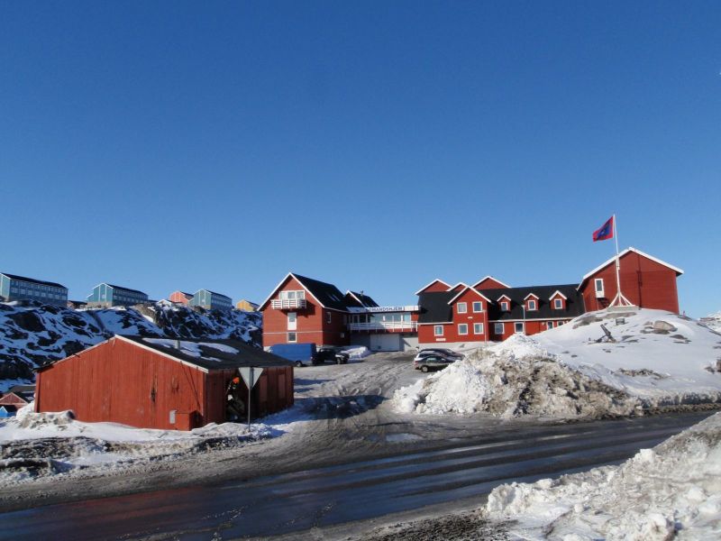 2009-04-01-1701_Sømandshjemmet i Nuuk_Gåtur