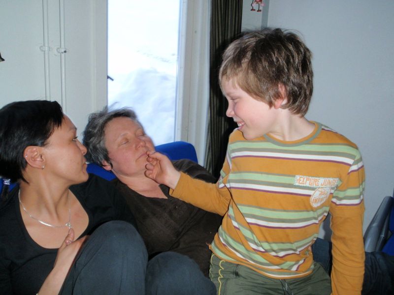 Hele familien i Tasiilaq