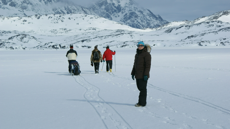 2009-04-05-1447_-_Maritha Eugenius Labansen; Qupanuk Eugenius Labansen; Søren Labansen