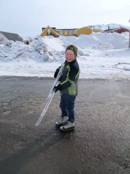 Hele familien i Tasiilaq