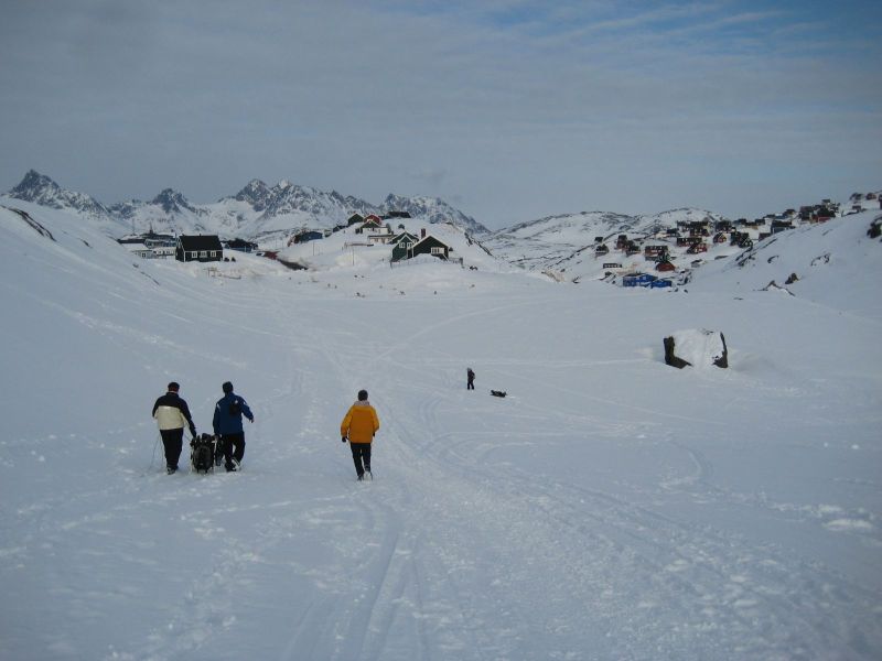 Hele familien i Tasiilaq