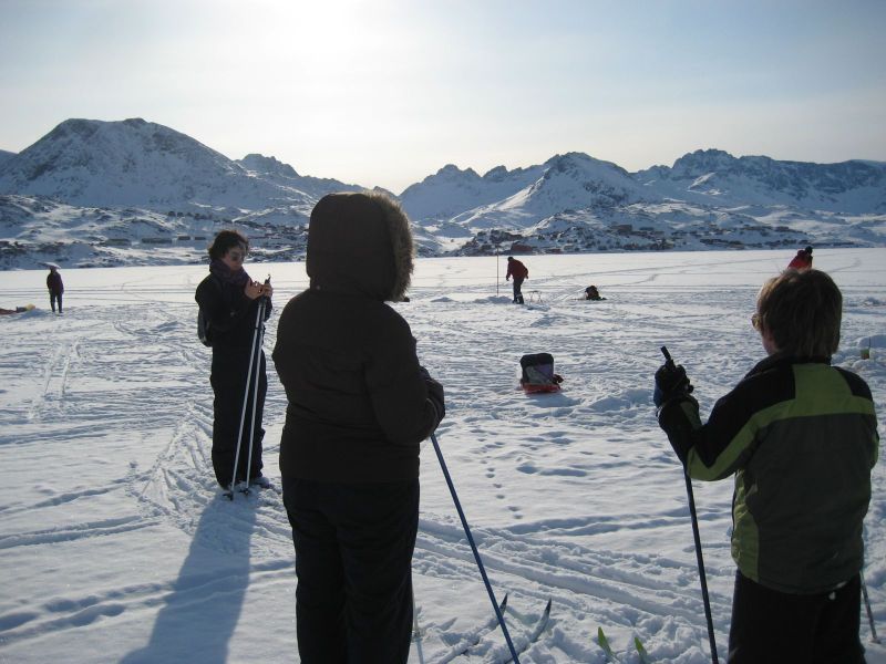 Hele familien i Tasiilaq
