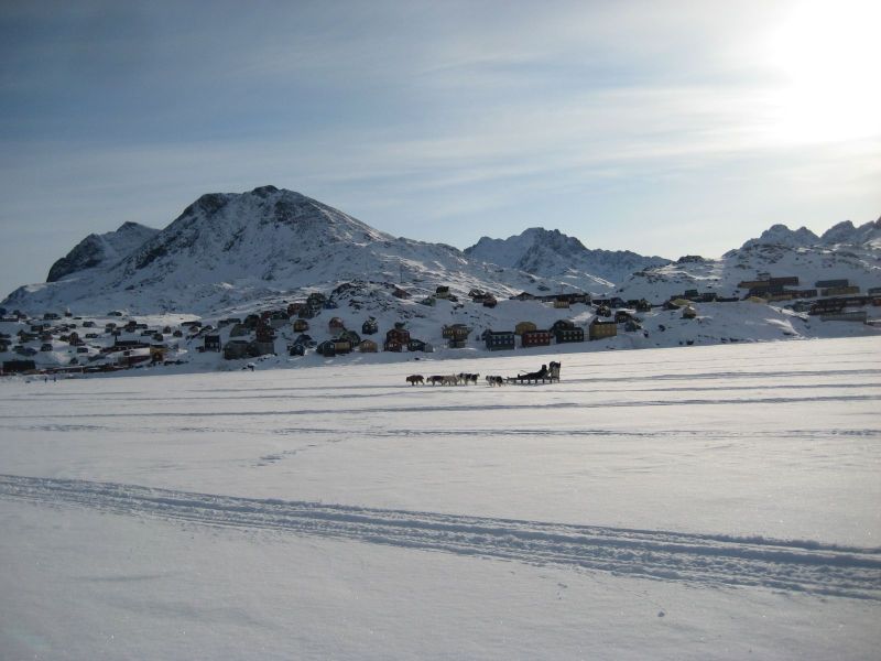 Hele familien i Tasiilaq