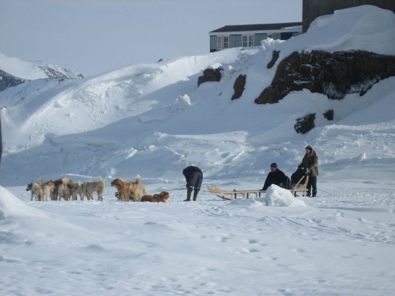 Hele familien i Tasiilaq
