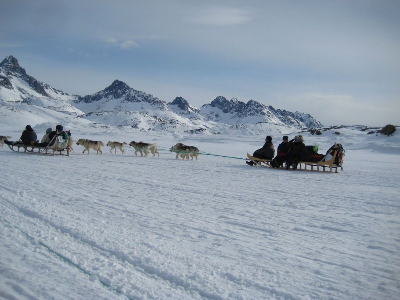 Hele familien i Tasiilaq