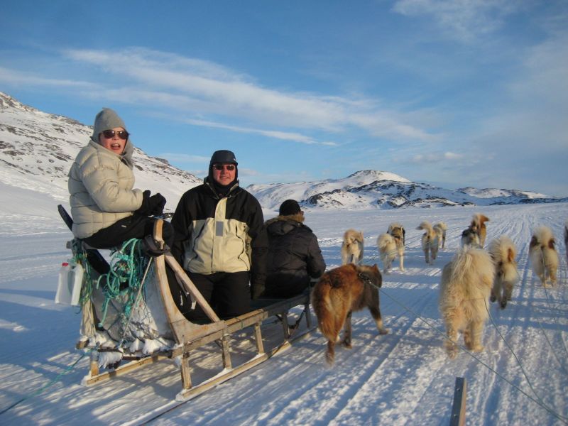 Hele familien i Tasiilaq