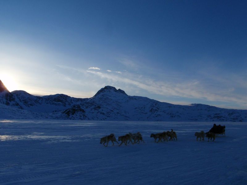 Hele familien i Tasiilaq