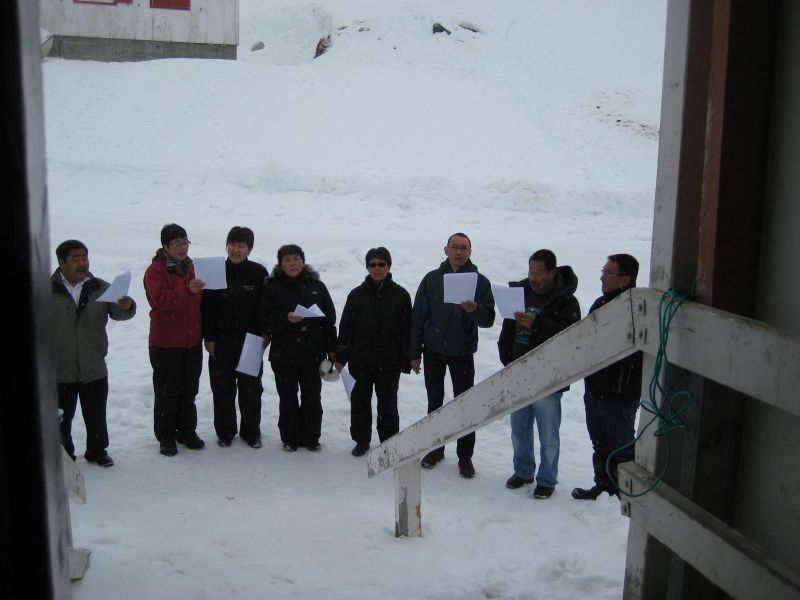 Hele familien i Tasiilaq