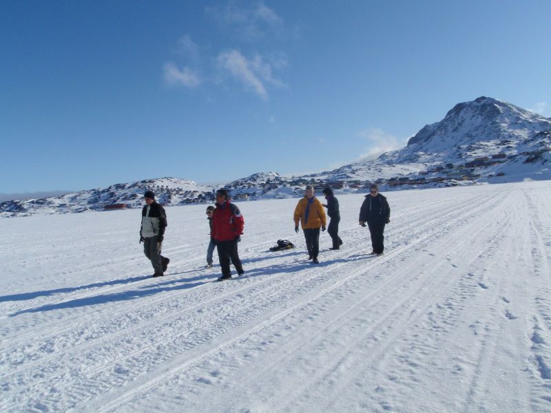 Hele familien i Tasiilaq
