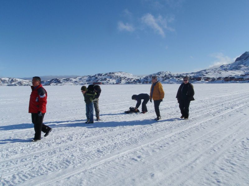 Hele familien i Tasiilaq