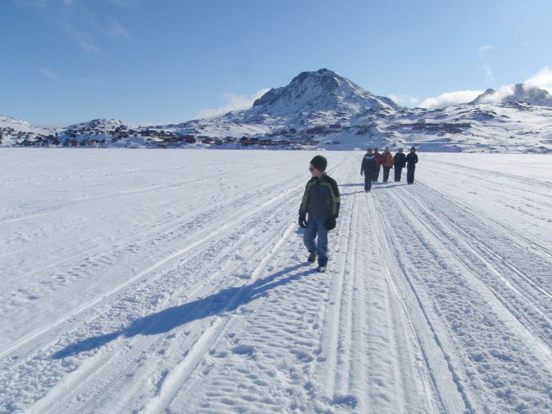 Hele familien i Tasiilaq