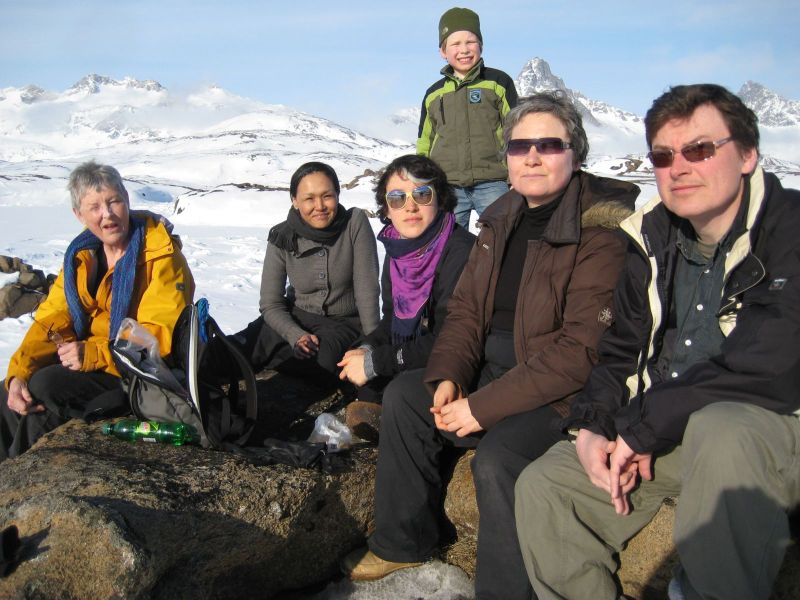 Hele familien i Tasiilaq