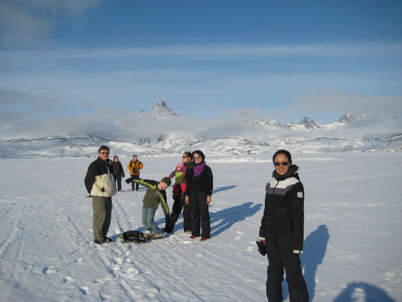 Hele familien i Tasiilaq