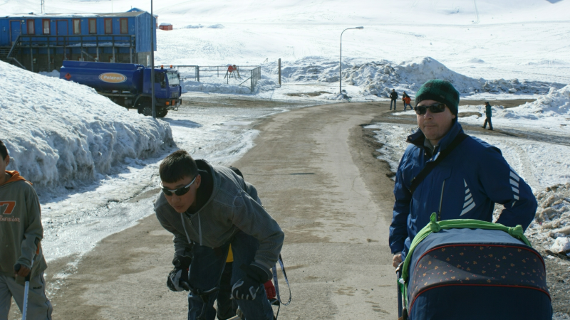 2009-04-11-1151_Tasiilaq_3
