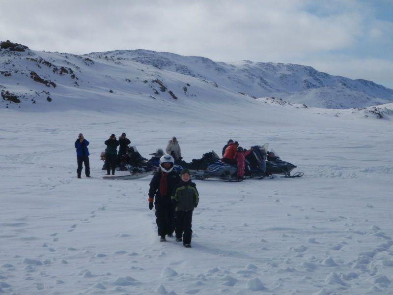 Hele familien i Tasiilaq