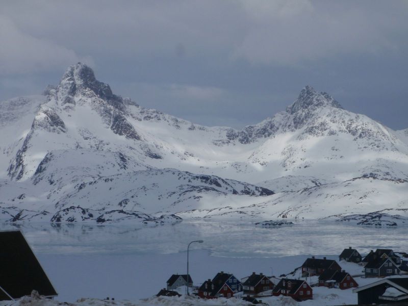 Hele familien i Tasiilaq