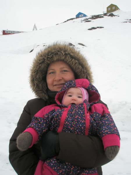 2009-04-09-1809_Påsketur til Tasiilaq_Mette Labansen; Qupanuk Eugenius Labansen