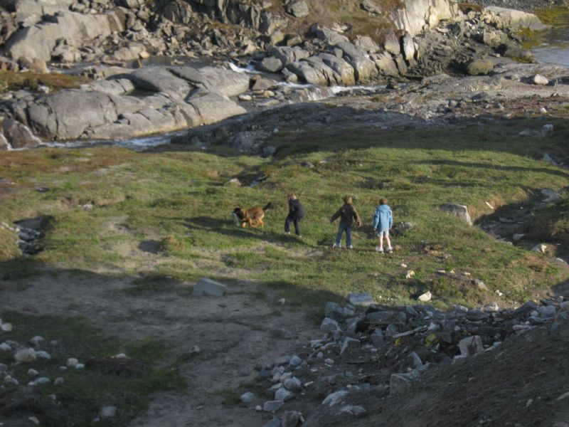 Djanco - ude og inde