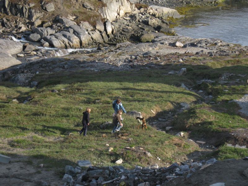 Djanco - ude og inde