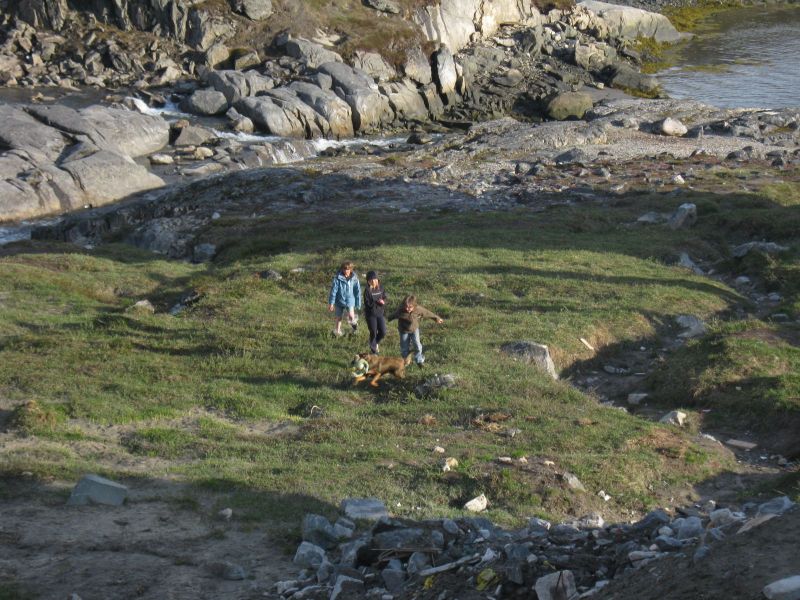 Djanco - ude og inde