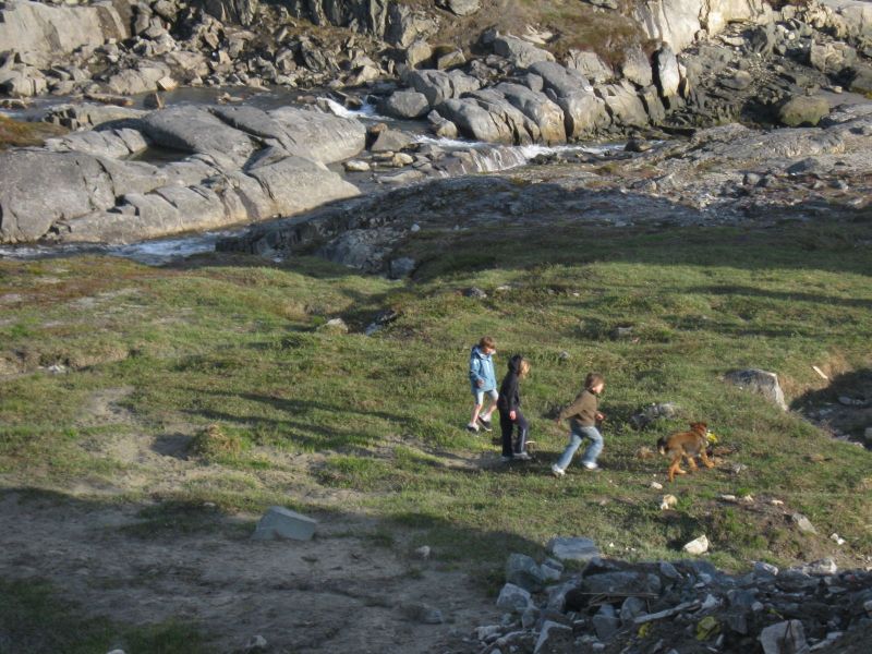 Djanco - ude og inde