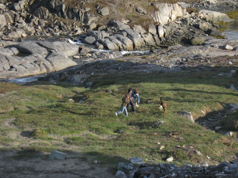 Djanco - ude og inde