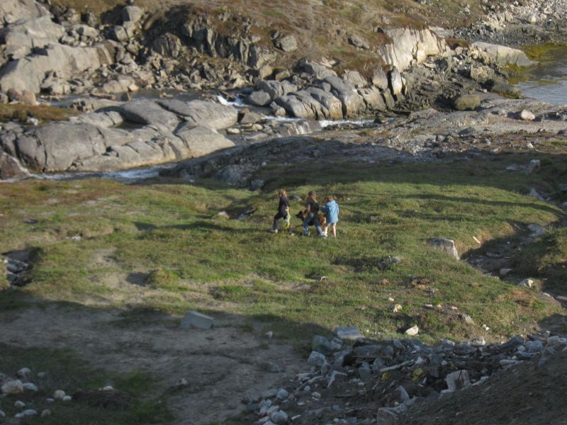 Djanco - ude og inde