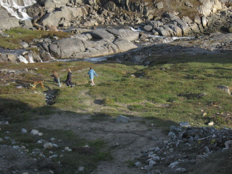 Djanco - ude og inde