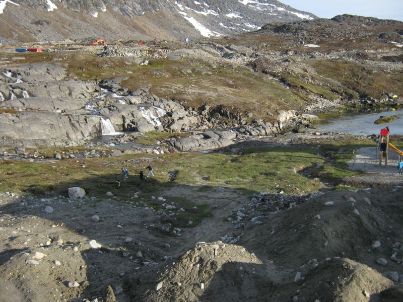 Djanco - ude og inde