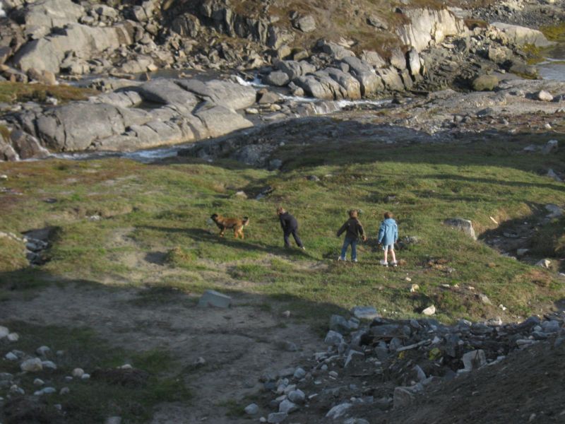 Djanco - ude og inde