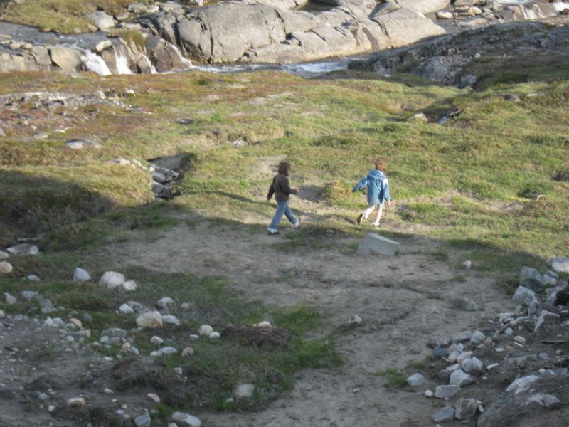 Djanco - ude og inde