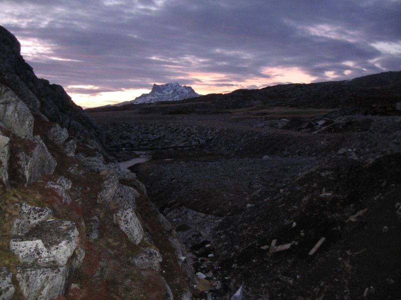 2009-06-05-0156_Ivalo Lynge Labansen; Mette Labansen; Nuuk; Sermitsiaq; Udsigt i Nuuk