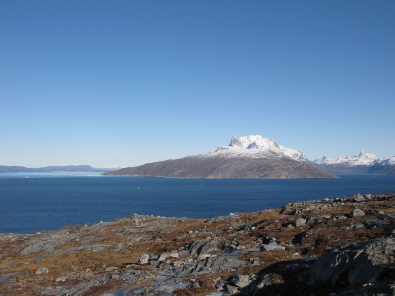 2009-10-09-1335_Aili Lage Labansen; Arnannguaq Labansen; Fællesbillede; Hans Labansen; Ivalo Lynge Labansen; Jakobi_2
