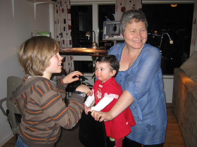 2009-10-31-1833_Mette Labansen; Qupanuk Eugenius Labansen; Rumle Labansen_2