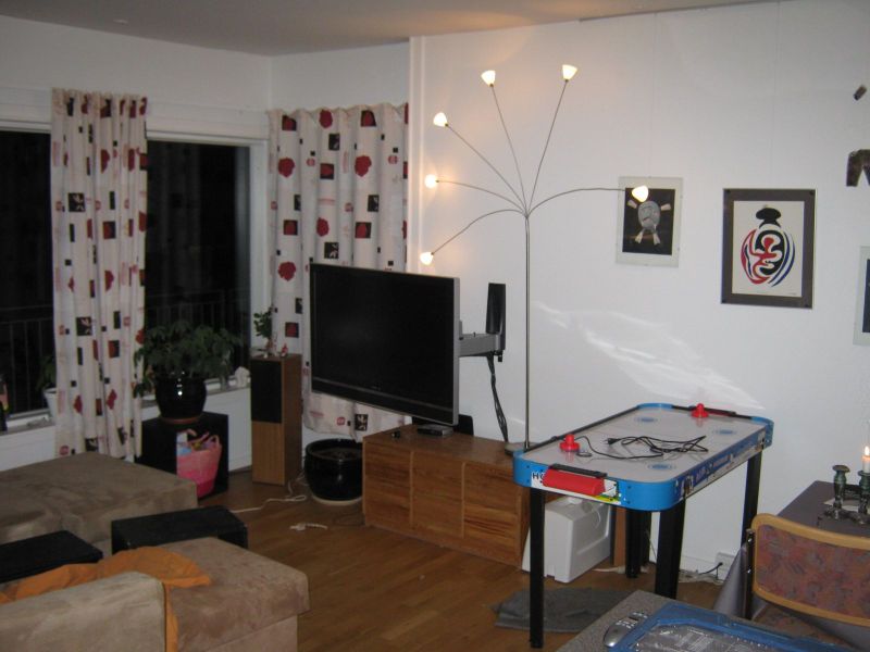 2009-11-17-1745_Indretning; Pupik 4-102