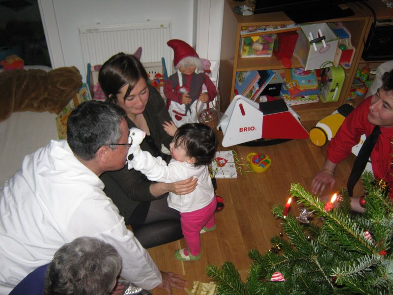 2009-12-24-1959_Jørgen Labansen; Maritha Eugenius Labansen; Qupanuk Eugenius Labansen